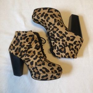Steve Madden Leopard Print Leather Booties Size 7